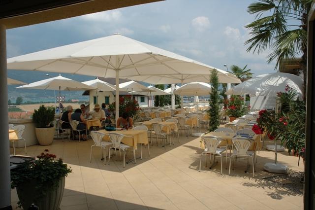 Restaurant-Hotel Seeblick Morigen エクステリア 写真