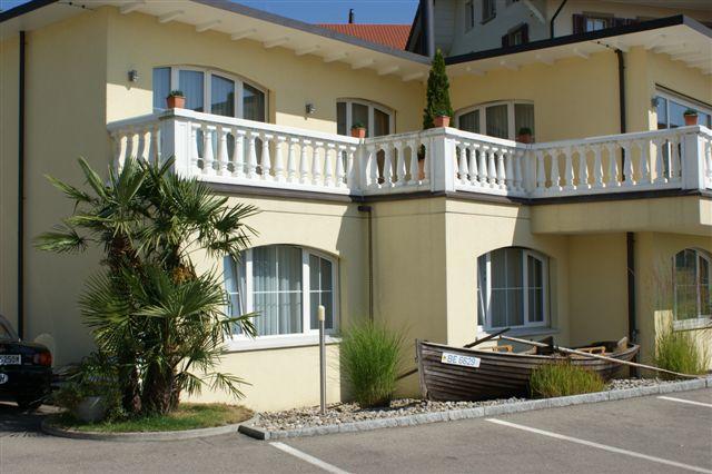 Restaurant-Hotel Seeblick Morigen エクステリア 写真