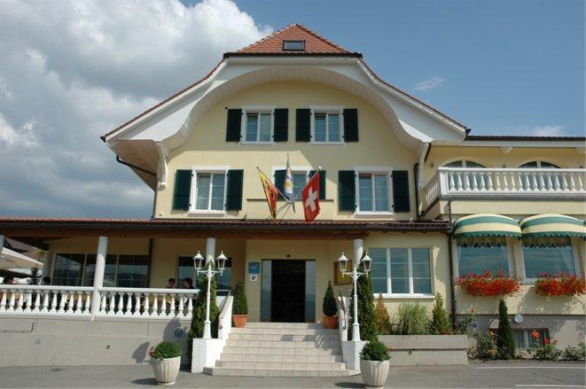 Restaurant-Hotel Seeblick Morigen エクステリア 写真